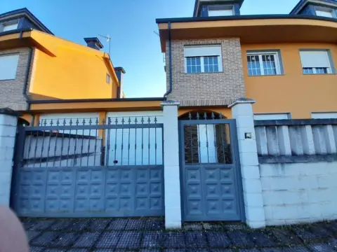 Casa adosada en Villadepalos