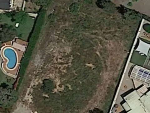 Terreno en calle calle Roble S-N