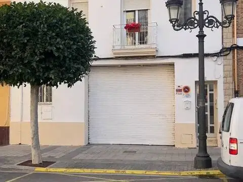Edificio en Avenida de las Cortes Valencianas