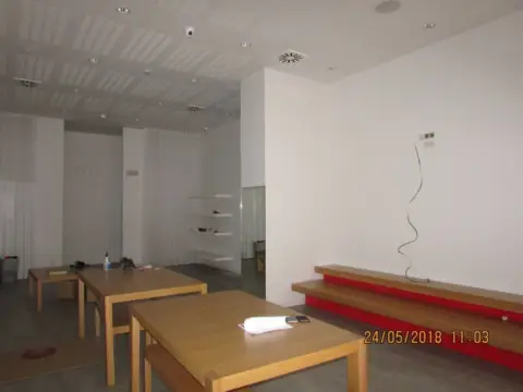 Local comercial en Ensanches - Zabalguneak