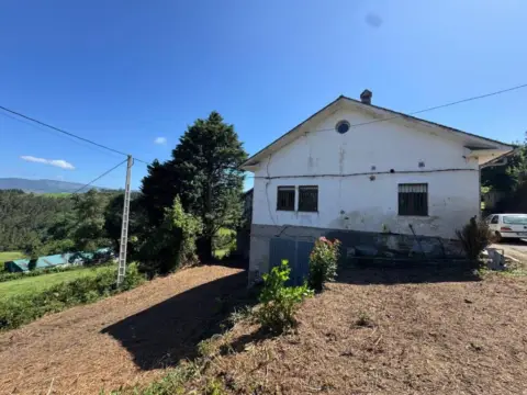 Casa en Villar (Tapia de Casariego)