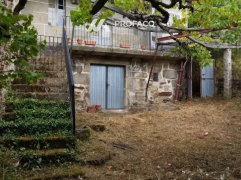 Casa en O Igresario (Xurenzas)