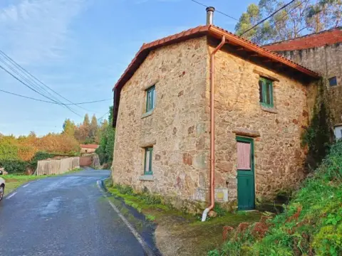 Casa en Neda