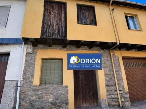Casa rústica en calle Salguerona-Al