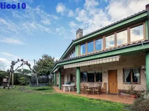 Chalet en La Manjoya-Parroquias Sur