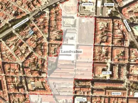 Terreno en Carrer del Bruc