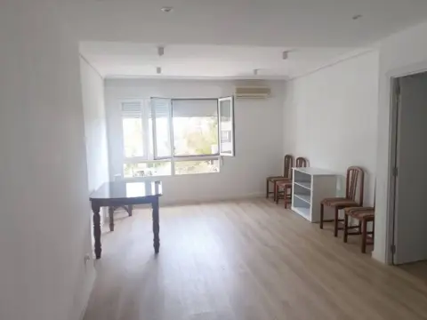 Piso en Ciudad Jardín-Zoco