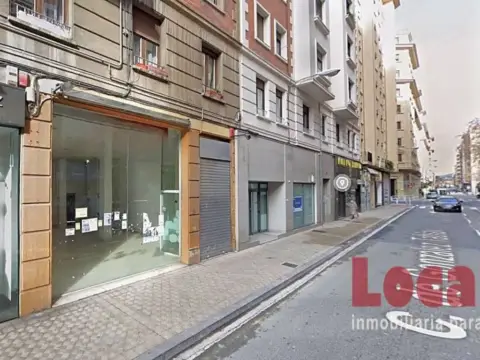 Local comercial en Ensanches - Zabalguneak