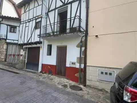 Casa adosada en Travesía los Perales