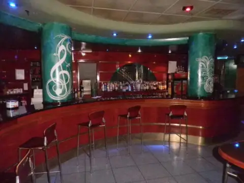 Local comercial en Cañamares-Libertad