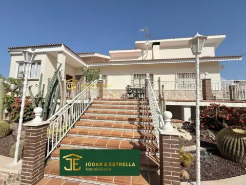 Casa en La Hoya-Almendricos-Purias