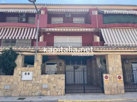 Casa adosada en Llanera de Ranes