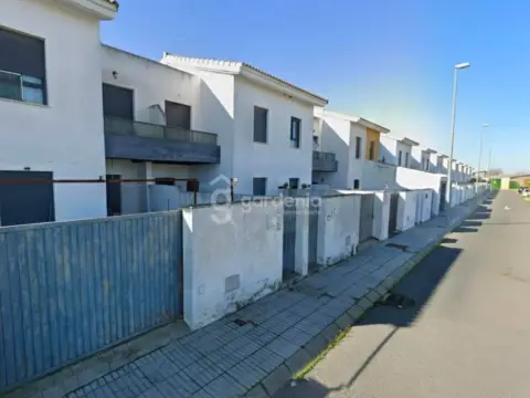 Casa pareada en Carrión de los Céspedes