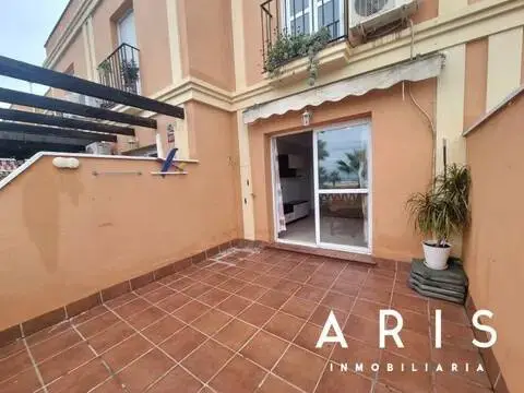 Casa adosada en Centro