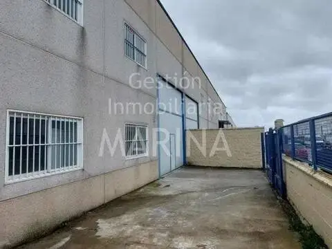 Nave industrial en Carranque