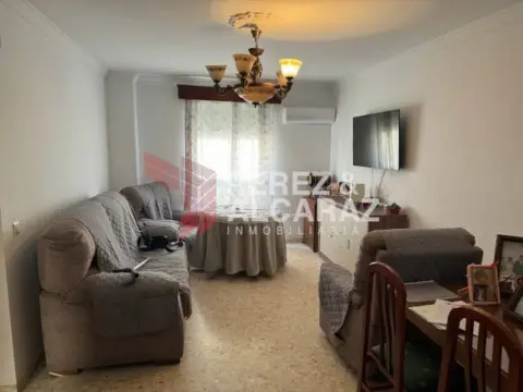 Piso en calle de Tegucigalpa, 1