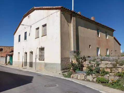 Chalet en Bayubas de Arriba
