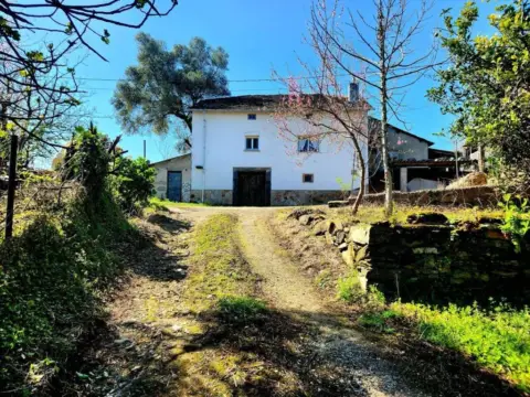 Casa rústica en Busmayor (Villayón)