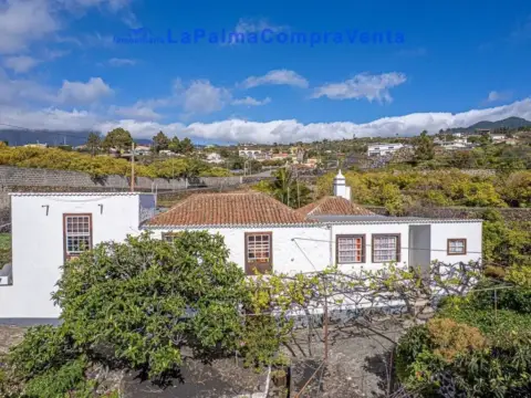 Casa rústica en Camino Fuentes