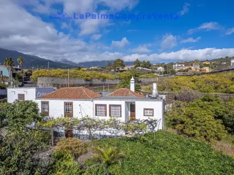 Casa rústica en Camino Fuentes