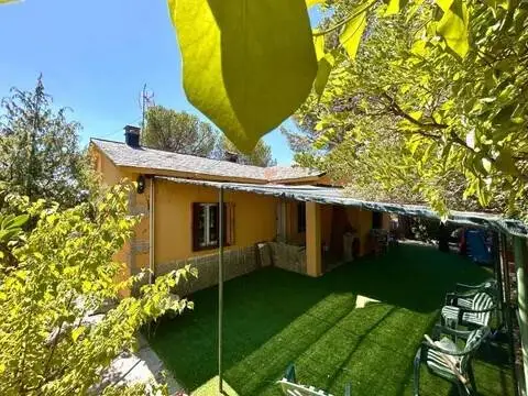 Chalet en Urbanización La Suiza Española