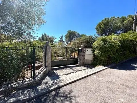 Chalet en Urbanización La Suiza Española