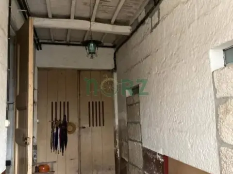Casa en Leiro