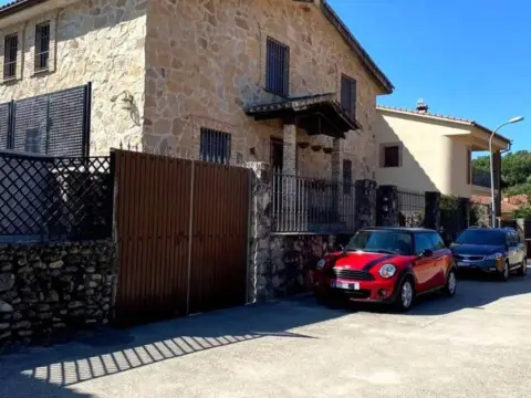Chalet en Cabezuela del Valle