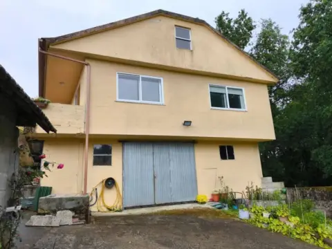 Chalet en Arcos (Ponteareas)