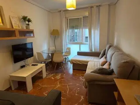 Piso en Huerta de la Reina-Arruzafilla-Parque Figueroa-Noreña