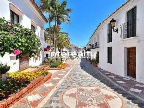 Local comercial en Benalmádena Pueblo
