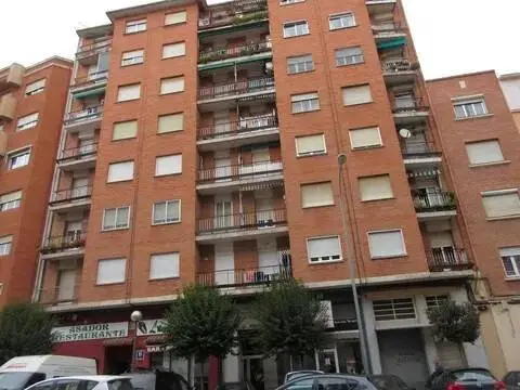 Local comercial en calle de la Manzanera