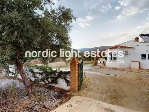Casa rústica en Canillas de Albaida