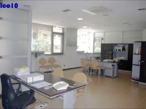 Local comercial en calle de Constantino Cabal