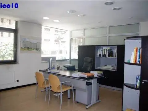 Local comercial en calle de Constantino Cabal