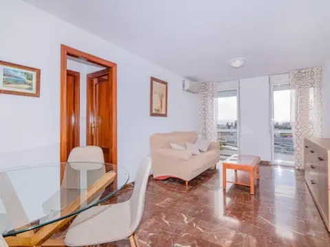 Piso en Los Periodistas-Parque Almunia-Albayda