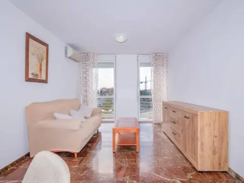 Piso en Los Periodistas-Parque Almunia-Albayda