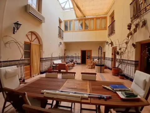 Casa adosada en Moral de Calatrava