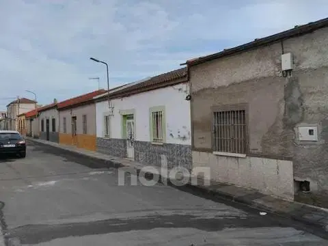 Casa adosada en Cañamares-Libertad