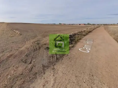 Terreno en calle Camino Hondo S-N