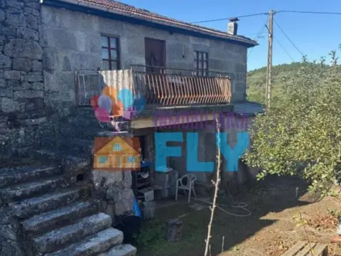 Casa rústica en Cenlle