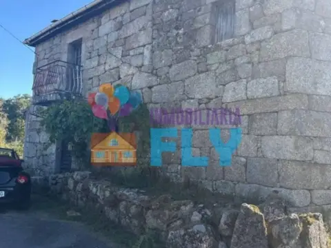 Casa rústica en Cenlle