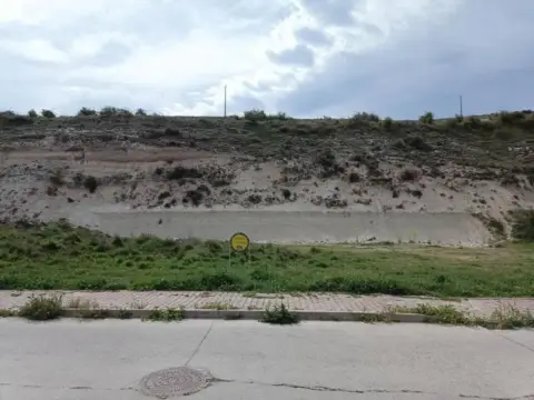 Terreno en calle del Castilviejo