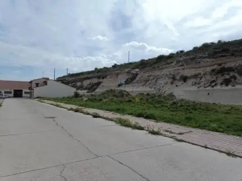Terreno en calle del Castilviejo