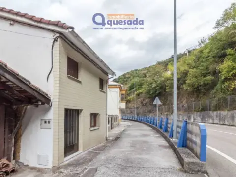 Casa adosada en Lena