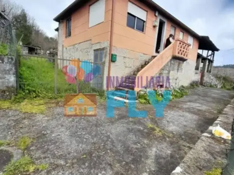 Casa rústica en Maside