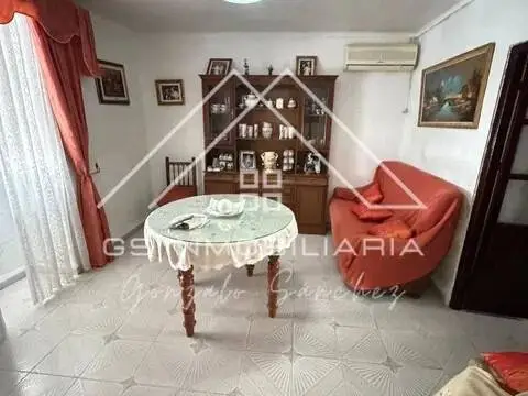 Casa adosada en Monturque