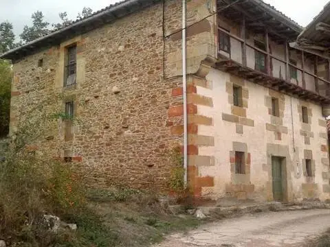 Casa rústica en Manzanedo