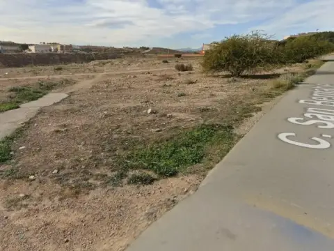 Terreno en calle de San Bernabé