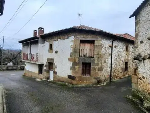 Casa rústica en Barrio de Los Villota de Elines